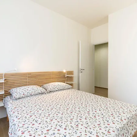 Appartamento Le Palme By Interhome